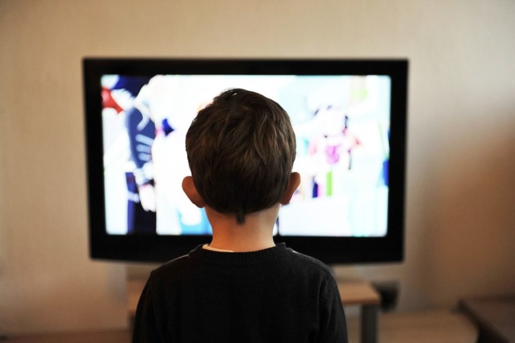 Tips Menonton TV Yang Edukatif Untuk Anak-Anak